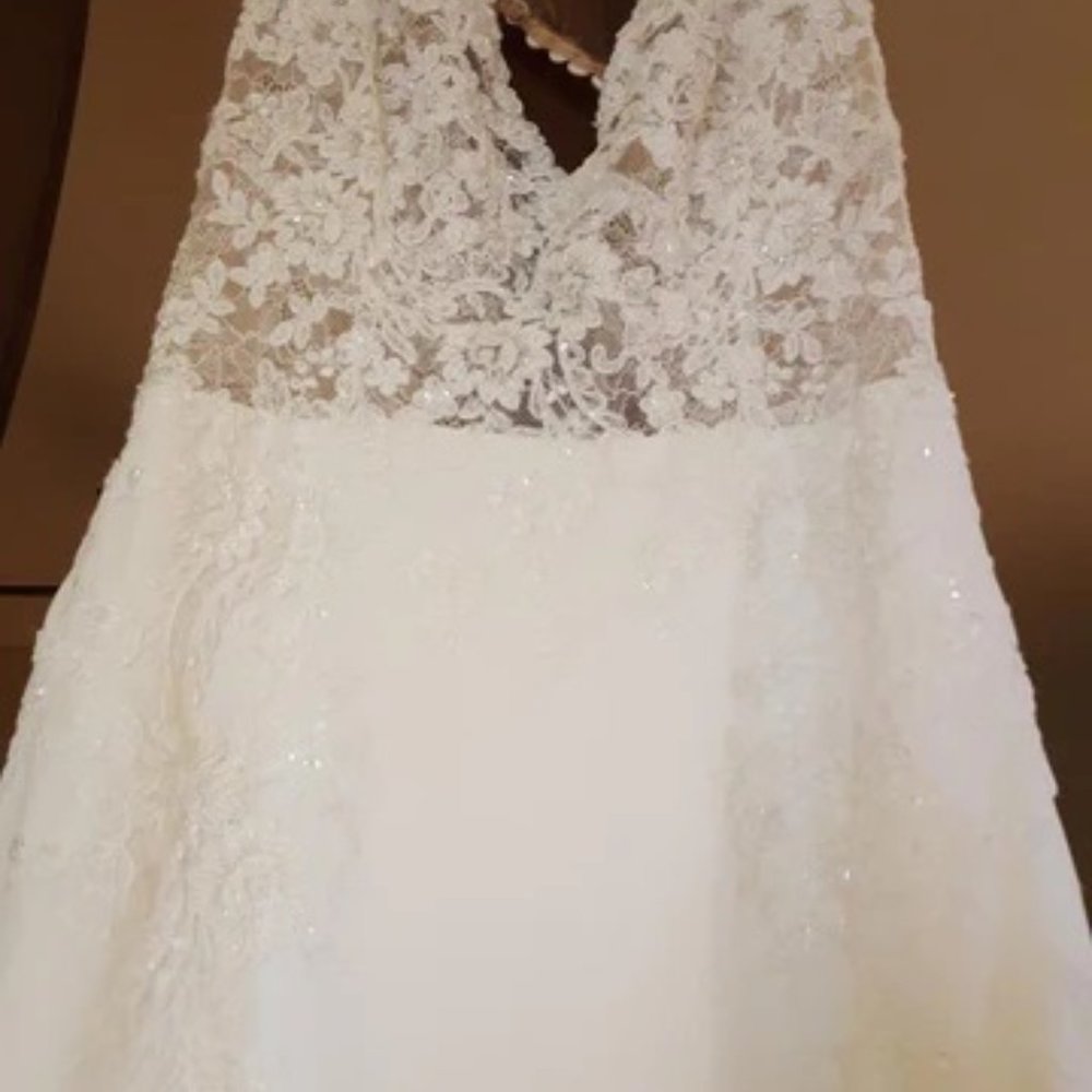 Wedding Dress - Picture 3 of 5